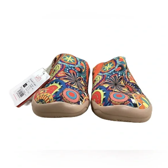 UIN shoes. Woman’s size 10 - Picture 6 of 7